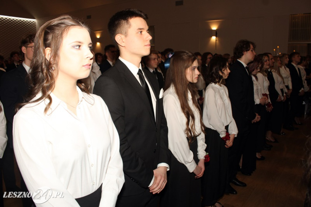 Studniówka II LO w Lesznie w Oazie w Kłodzie