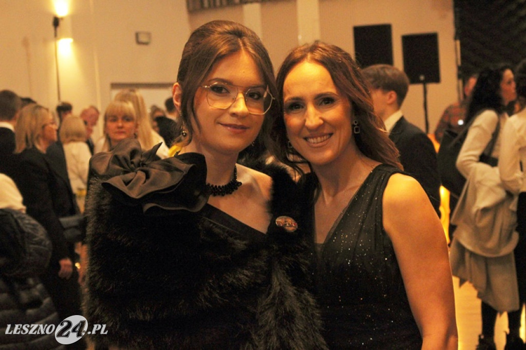 Studniówka II LO w Lesznie w Oazie w Kłodzie