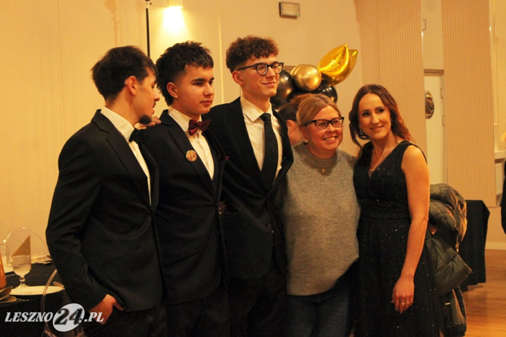 Studniówka II LO w Lesznie w Oazie w Kłodzie