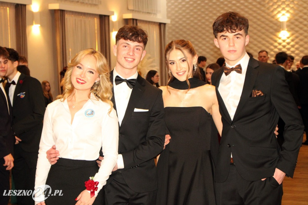 Studniówka II LO w Lesznie w Oazie w Kłodzie