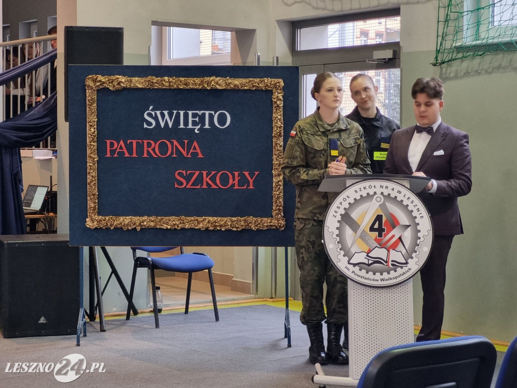 Pasowanie na kadetów w Zespole Szkół nr 4 w Lesznie