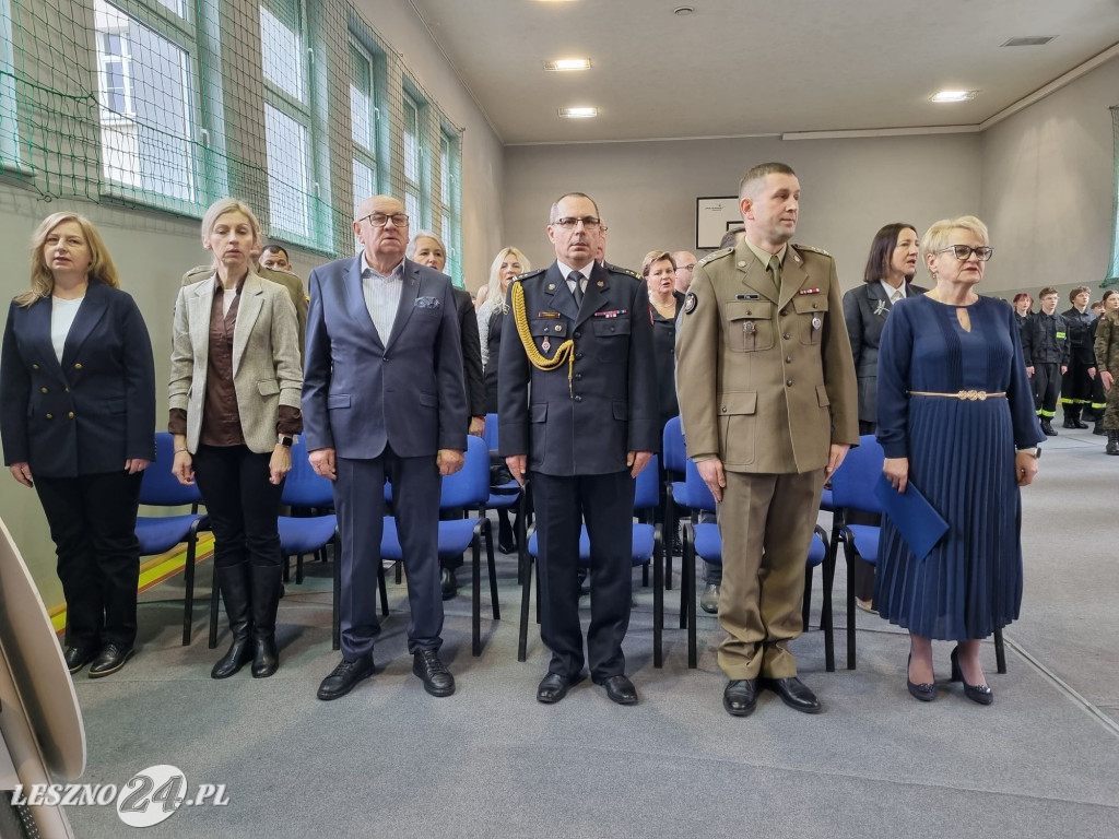 Pasowanie na kadetów w Zespole Szkół nr 4 w Lesznie