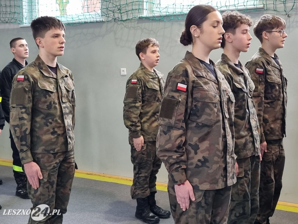 Pasowanie na kadetów w Zespole Szkół nr 4 w Lesznie