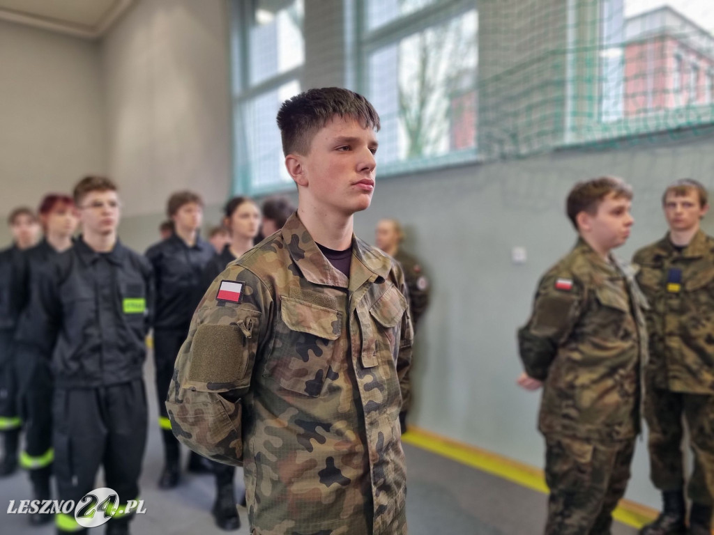 Pasowanie na kadetów w Zespole Szkół nr 4 w Lesznie