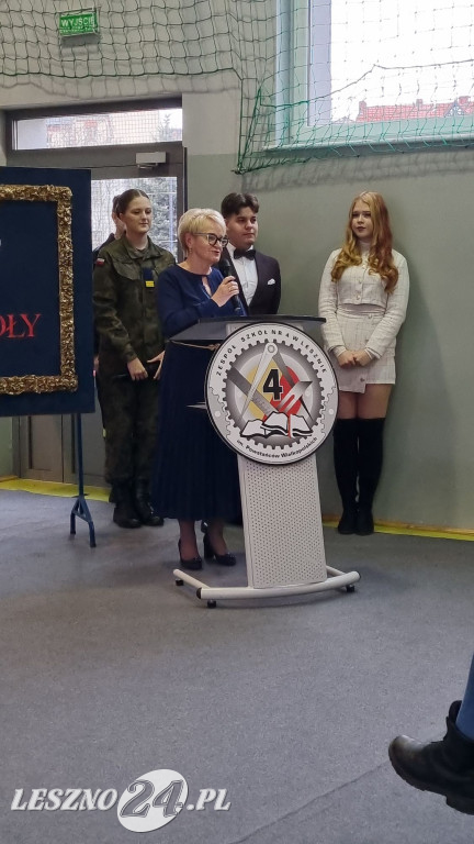 Pasowanie na kadetów w Zespole Szkół nr 4 w Lesznie