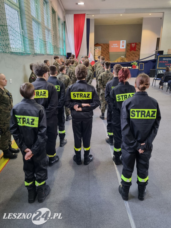 Pasowanie na kadetów w Zespole Szkół nr 4 w Lesznie