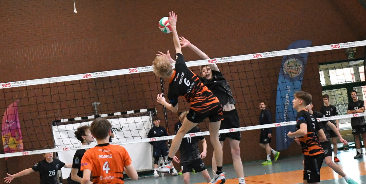 Mistrzostwa Wielkopolski Młodzików w piłce siatkowej w Lesznie