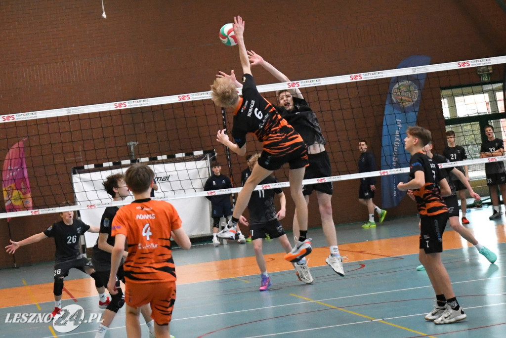 Mistrzostwa Wielkopolski Młodzików w piłce siatkowej w Lesznie