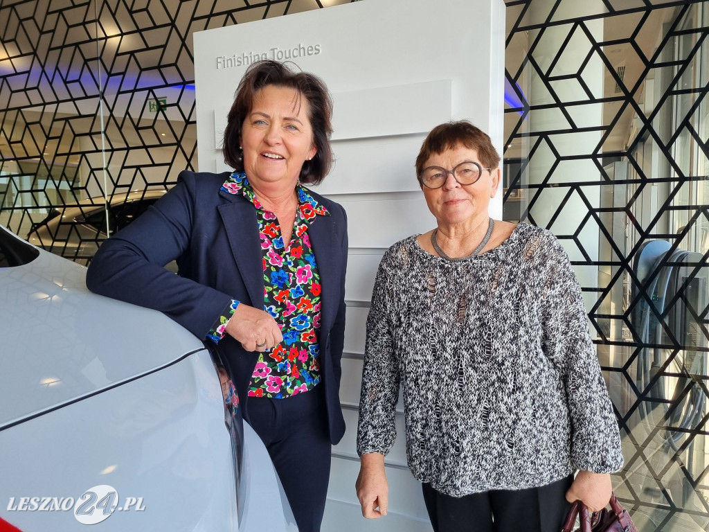 Nowy samochód dla Domu Dziecka we Wschowie