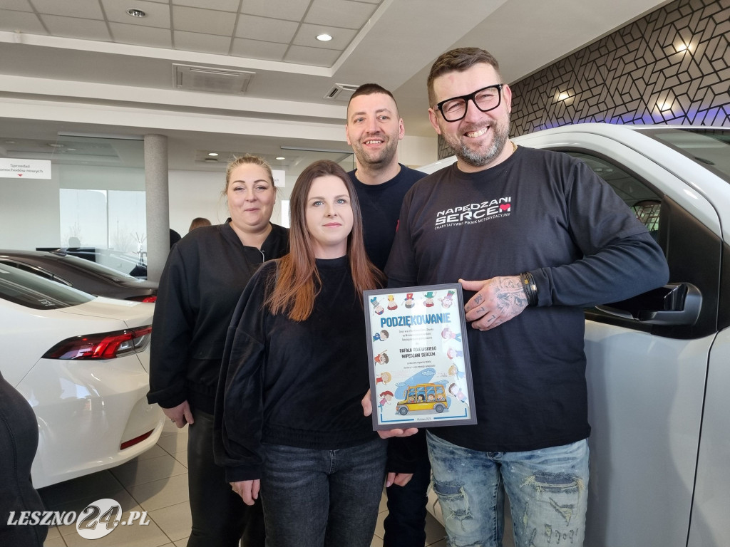 Nowy samochód dla Domu Dziecka we Wschowie