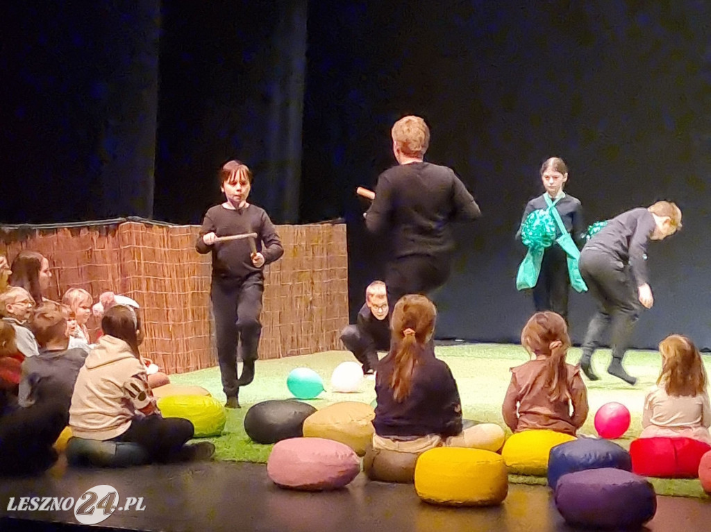 Teatr na sensorach w Teatrze Miejskim w Lesznie