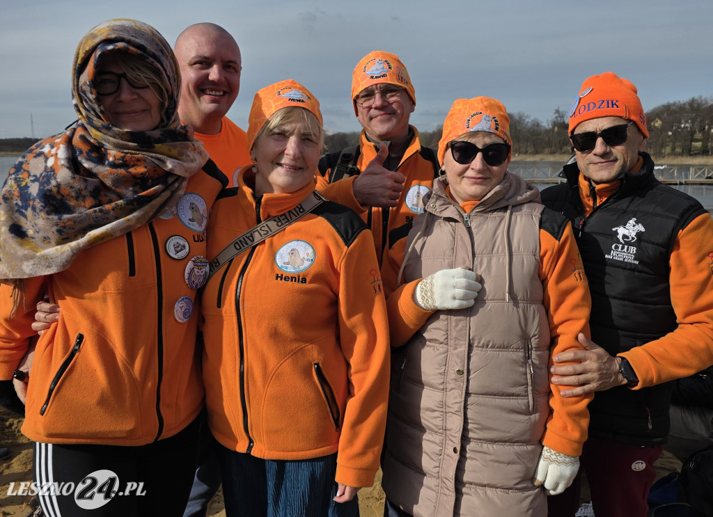 Morsowanie dla Kasi w jeziorze w Osiecznej