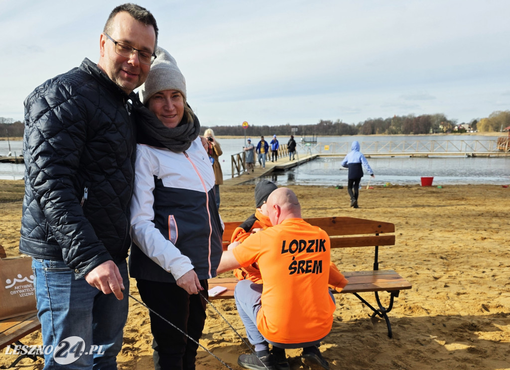 Morsowanie dla Kasi w jeziorze w Osiecznej
