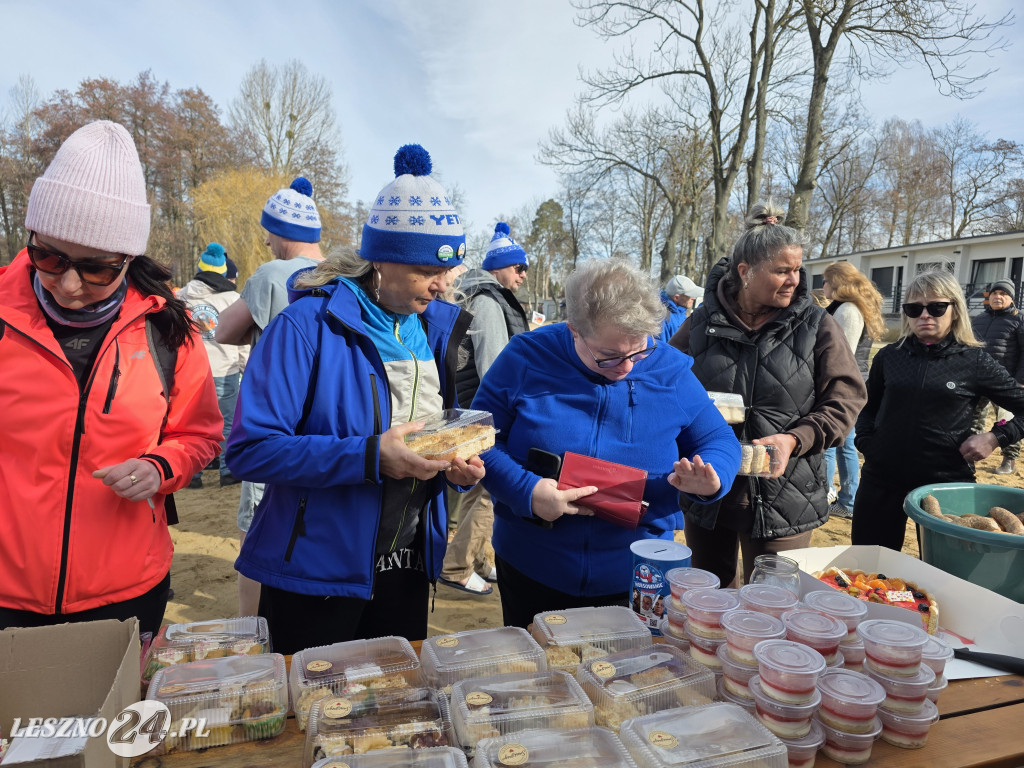 Morsowanie dla Kasi w jeziorze w Osiecznej
