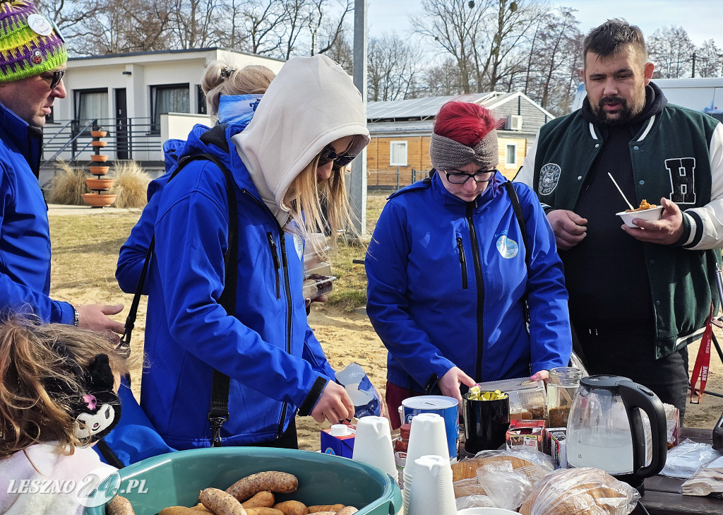 Morsowanie dla Kasi w jeziorze w Osiecznej