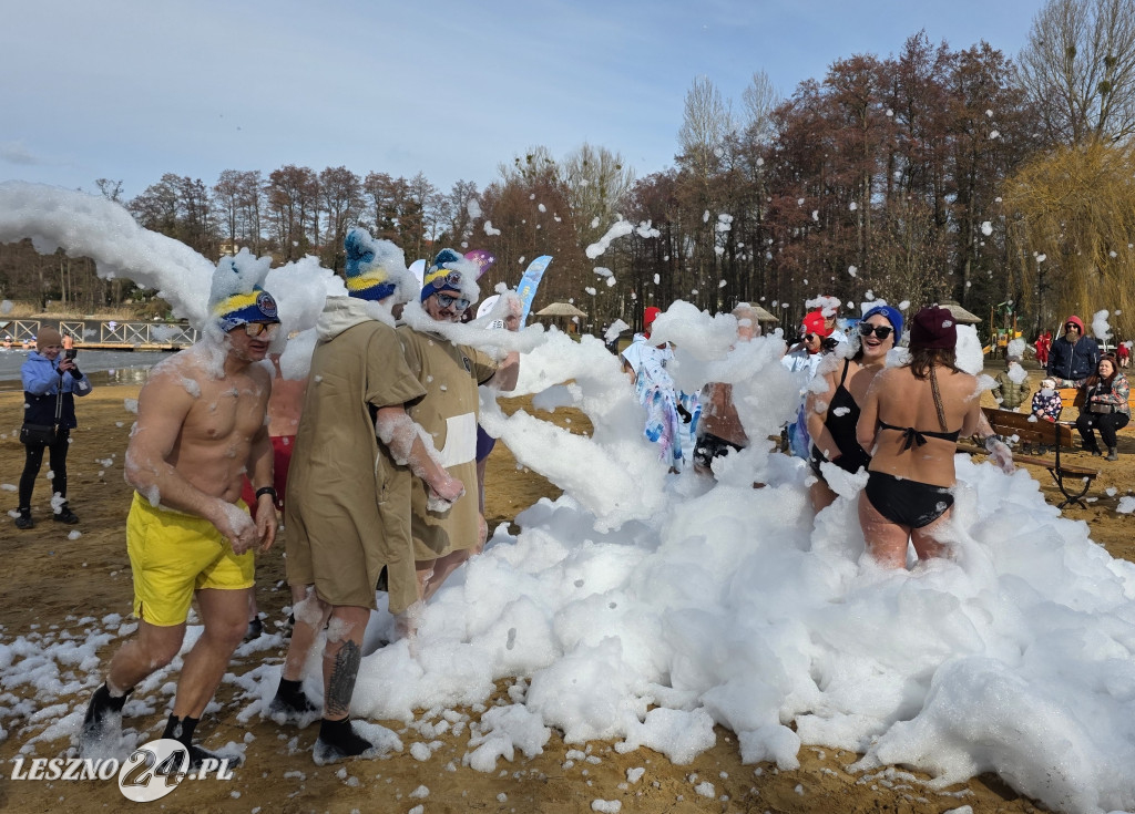 Morsowanie dla Kasi w jeziorze w Osiecznej