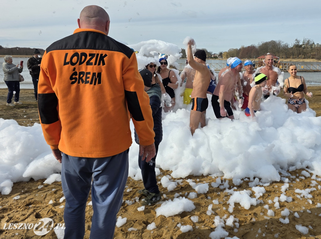 Morsowanie dla Kasi w jeziorze w Osiecznej