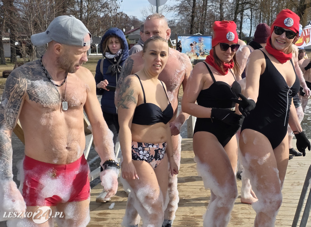 Morsowanie dla Kasi w jeziorze w Osiecznej