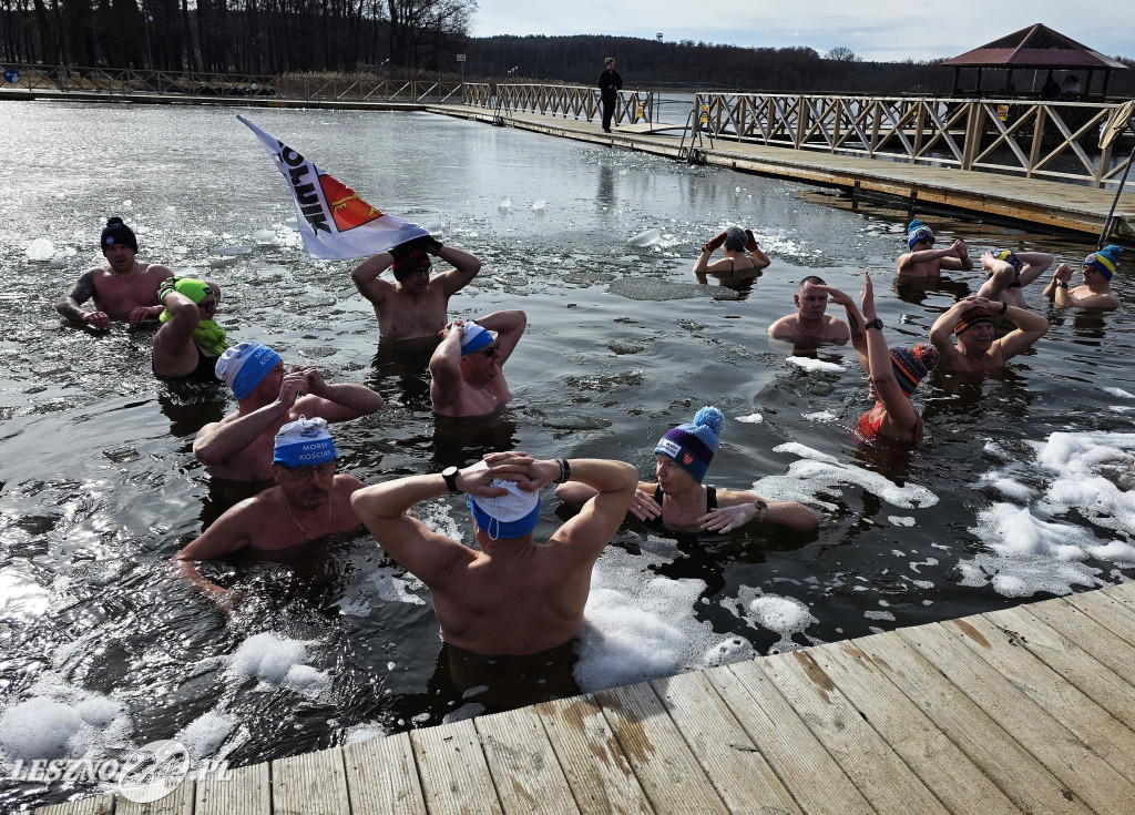 Morsowanie dla Kasi w jeziorze w Osiecznej