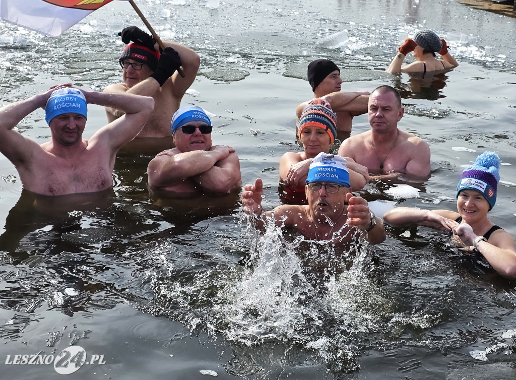 Morsowanie dla Kasi w jeziorze w Osiecznej