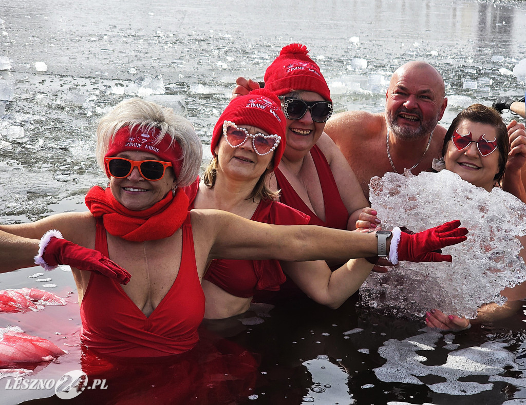 Morsowanie dla Kasi w jeziorze w Osiecznej