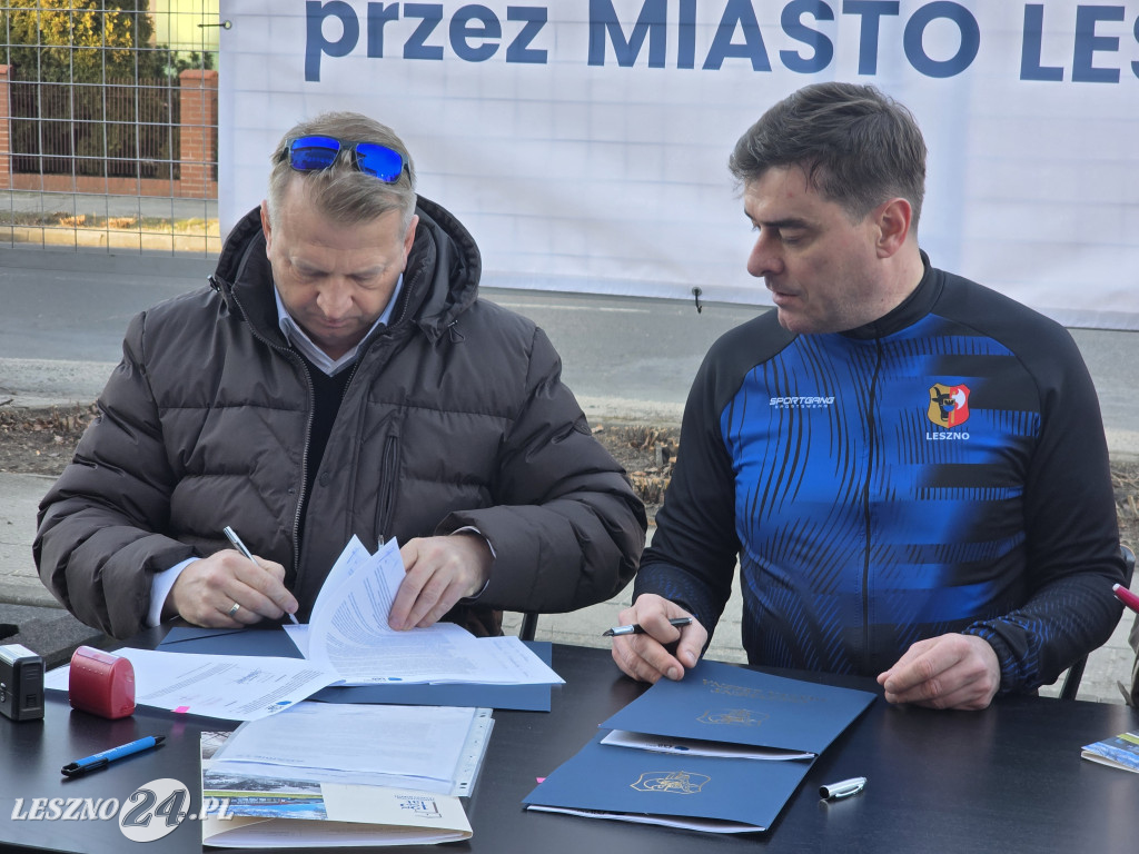 Podpisanie umowy na remont ulicy Święciechowskej