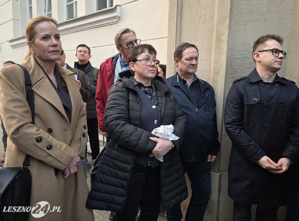 Protest lekarzy przed siedzibą WIL w Lesznie