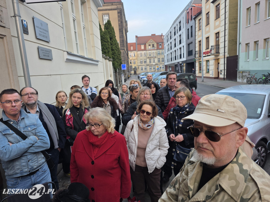 Protest lekarzy przed siedzibą WIL w Lesznie