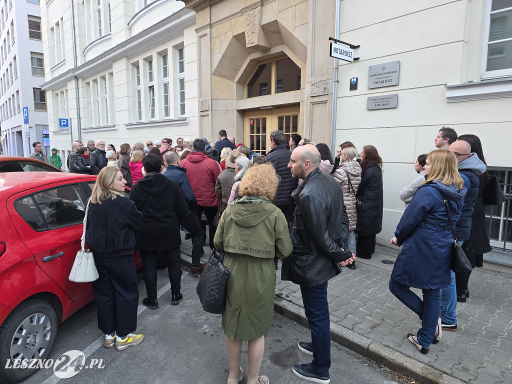 Protest lekarzy przed siedzibą WIL w Lesznie