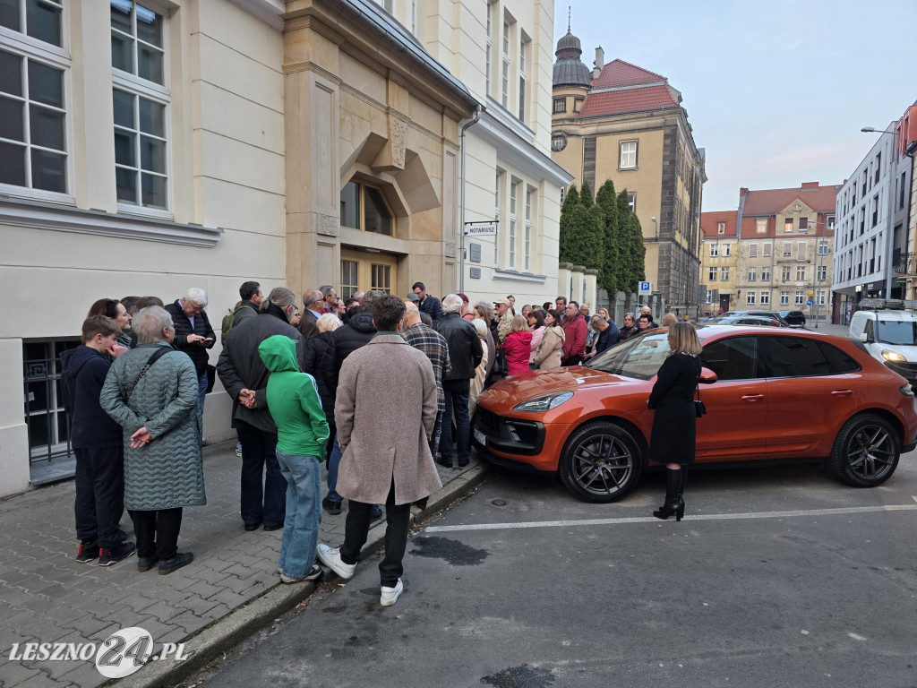 Protest lekarzy przed siedzibą WIL w Lesznie