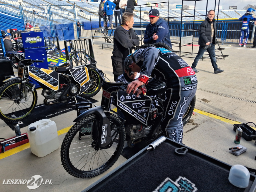 Pierwszy trening żużlowców Fogo Unii na Smoczyku