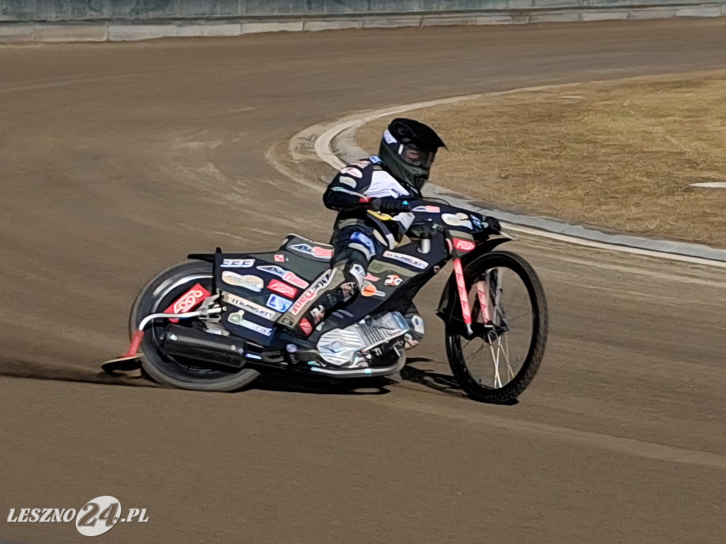 Pierwszy trening żużlowców Fogo Unii na Smoczyku