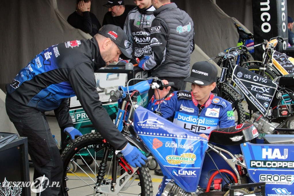 Pierwszy trening żużlowców Fogo Unii na Smoczyku