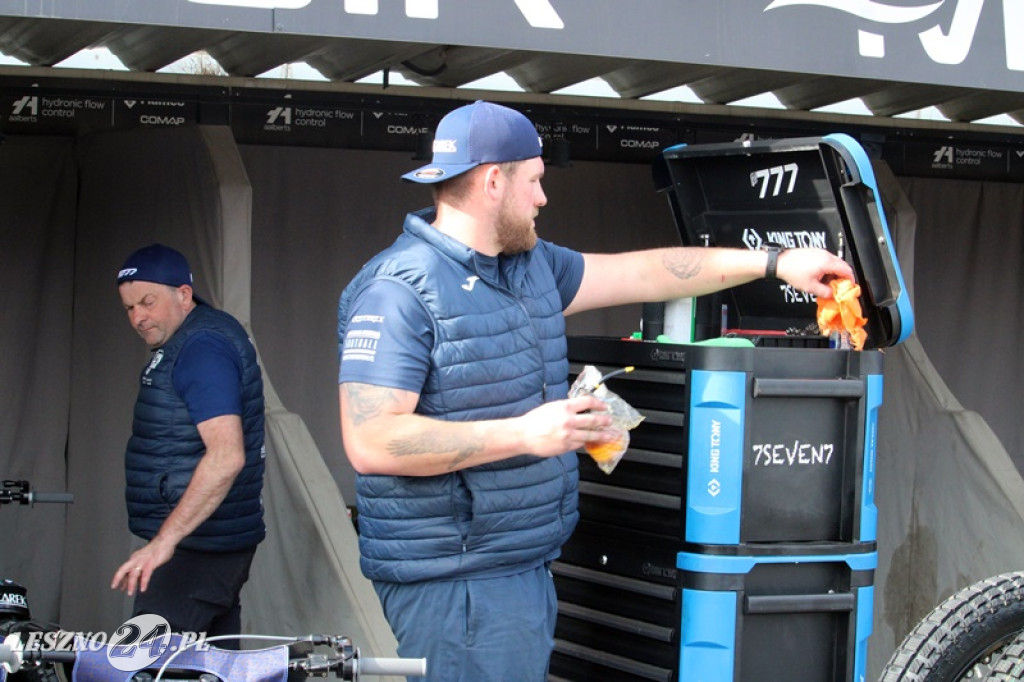 Pierwszy trening żużlowców Fogo Unii na Smoczyku