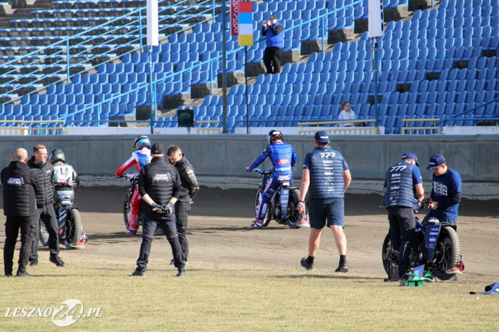 Pierwszy trening żużlowców Fogo Unii na Smoczyku