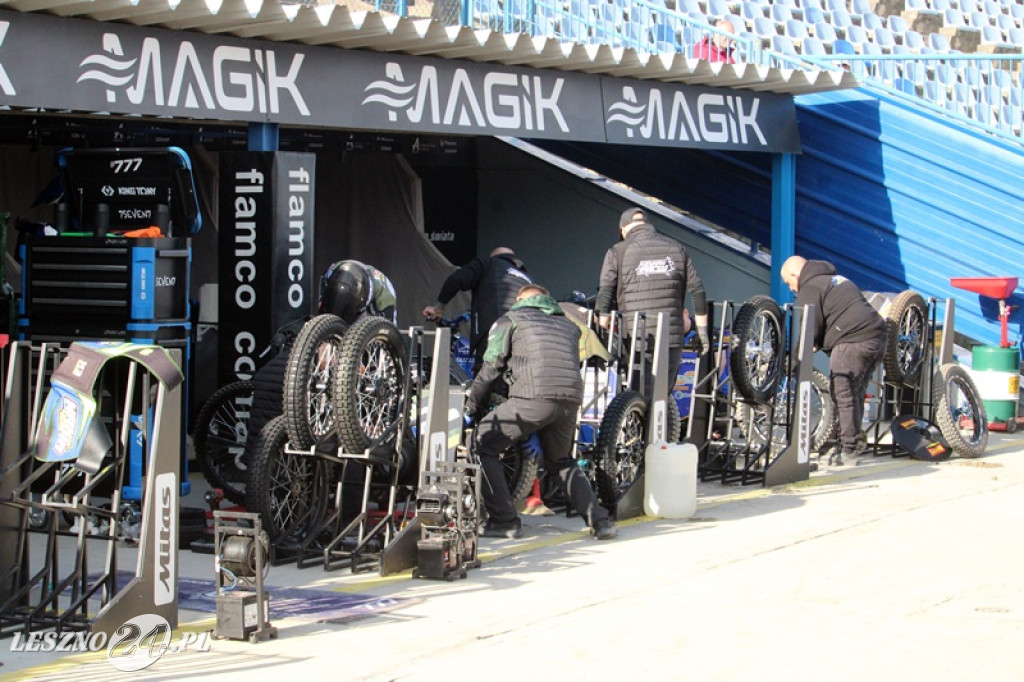 Pierwszy trening żużlowców Fogo Unii na Smoczyku