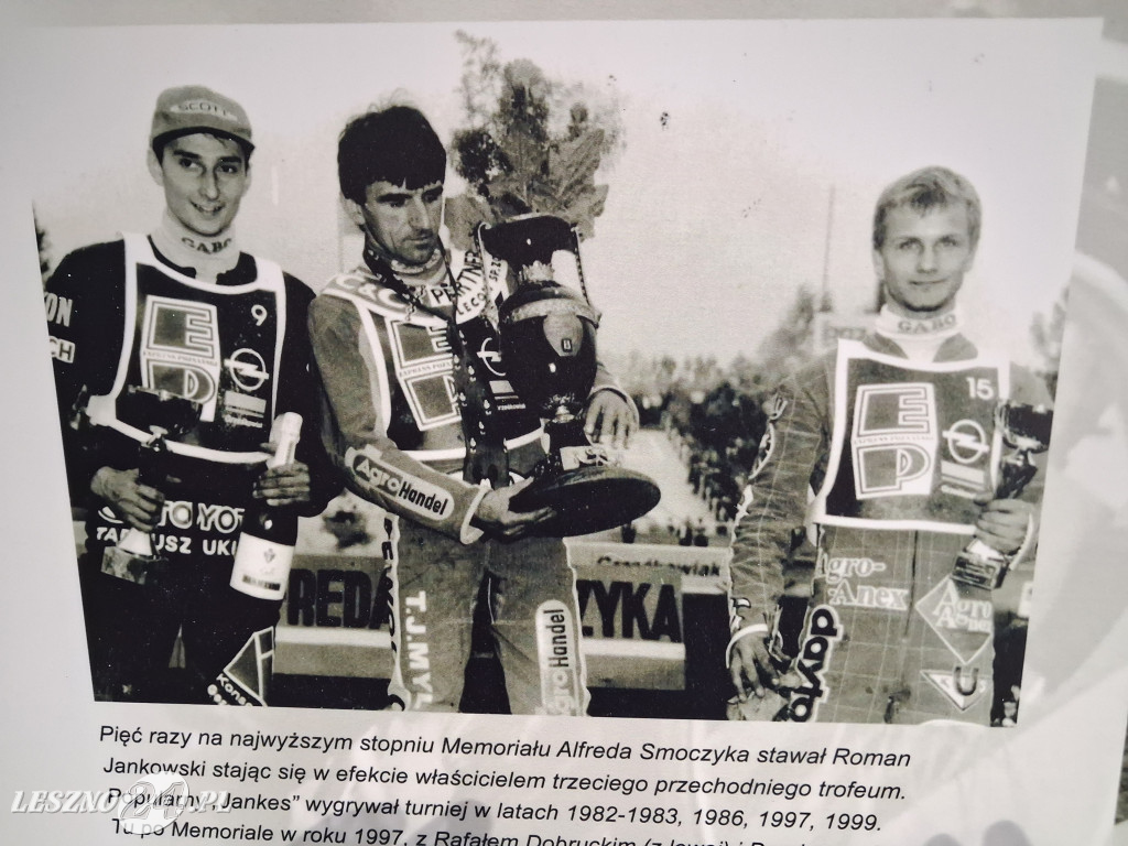 Żużlowa wystawa w Miejskiej Bibliotece Publicznej