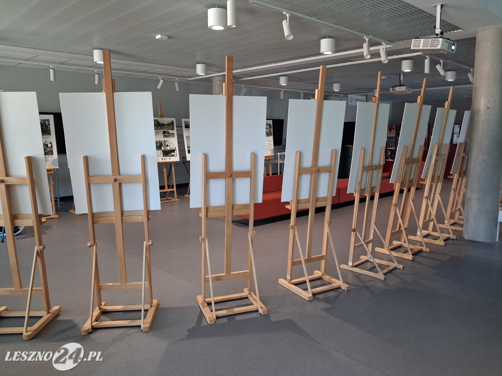 Żużlowa wystawa w Miejskiej Bibliotece Publicznej