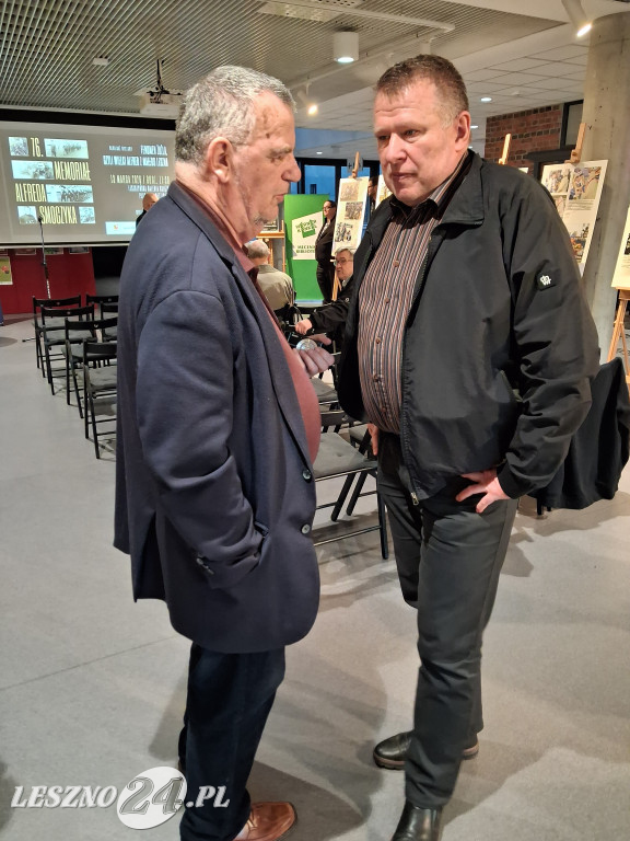 Żużlowa wystawa w Miejskiej Bibliotece Publicznej