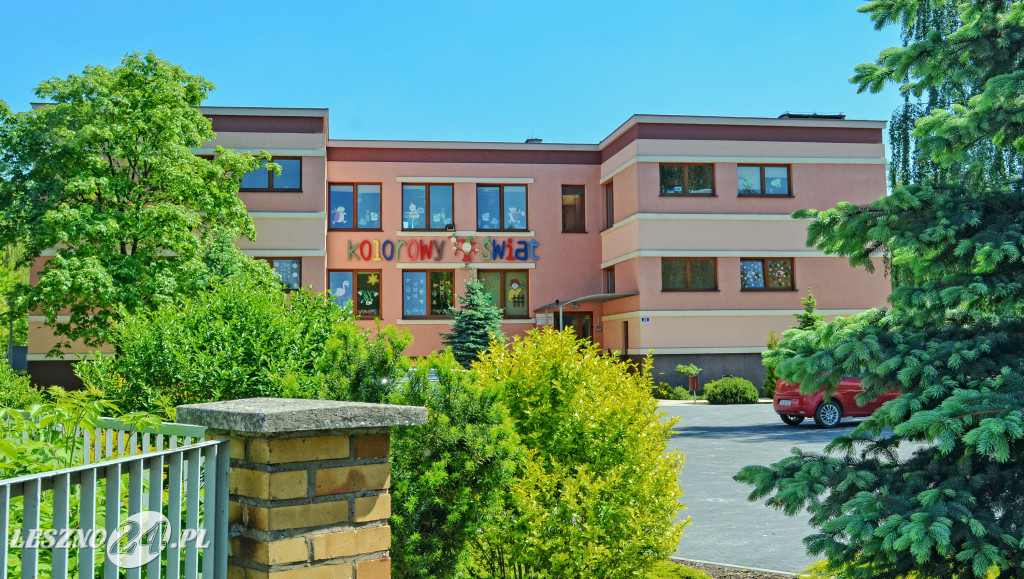 Kolorowy Świat – edukacja od żłobka do szkoły