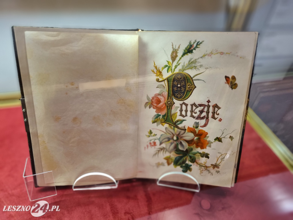 Wystawa: O czym mówią kwiaty? w Muzuem Okręgowym w Lesznie