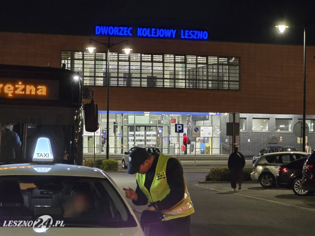 Kontrolowali taksówkarzy na aplikację