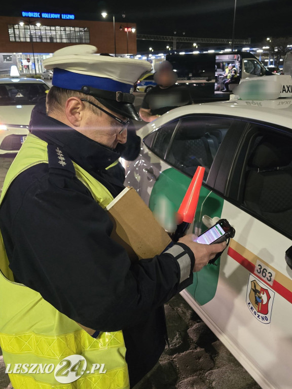 Kontrolowali taksówkarzy na aplikację