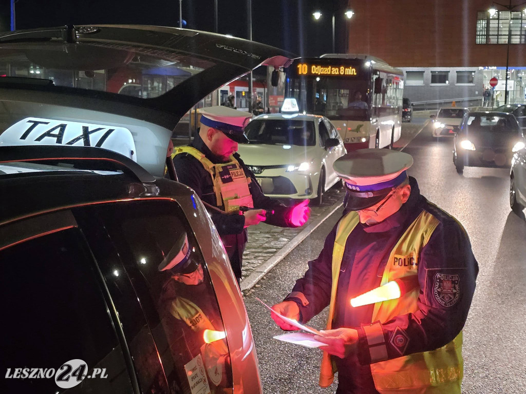 Kontrolowali taksówkarzy na aplikację