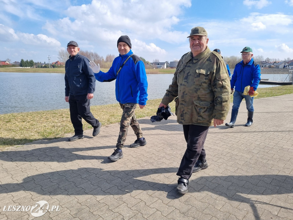 Wędkarze uporządkowali teren zbiornika Rydzyna