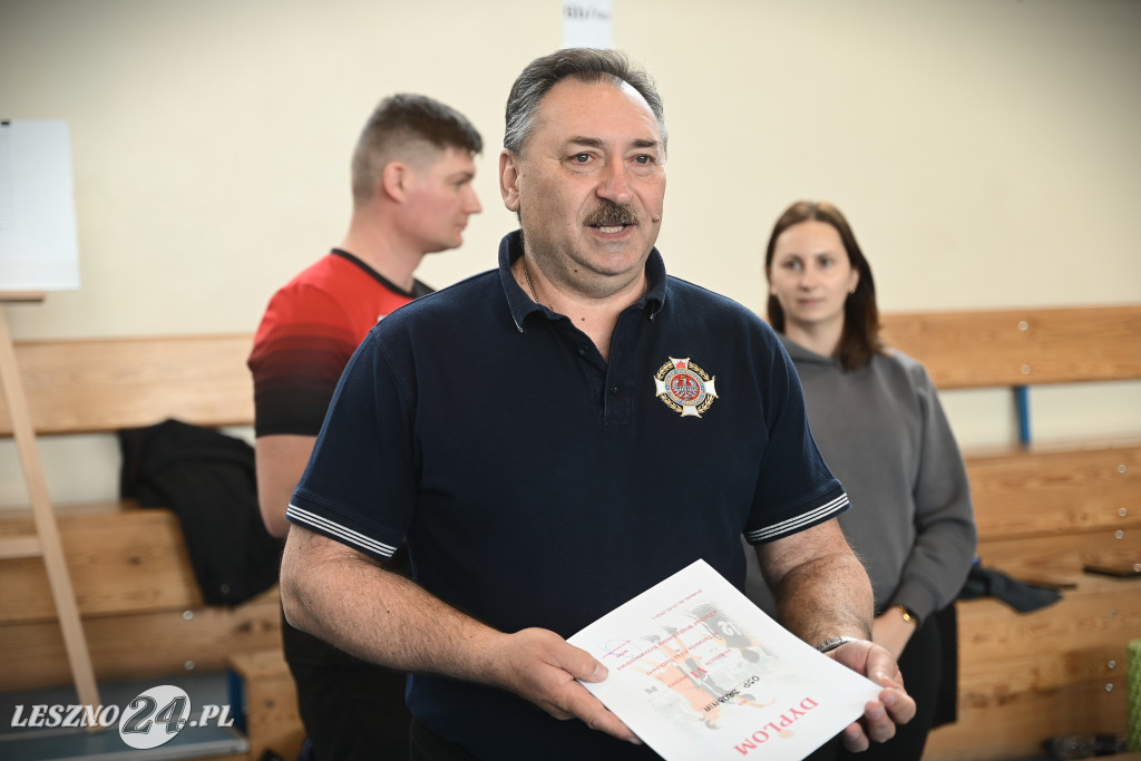 Strażacy grali w siatkówkę