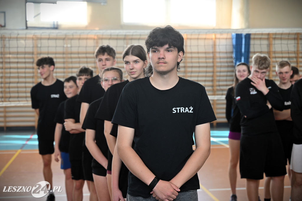 Strażacy grali w siatkówkę