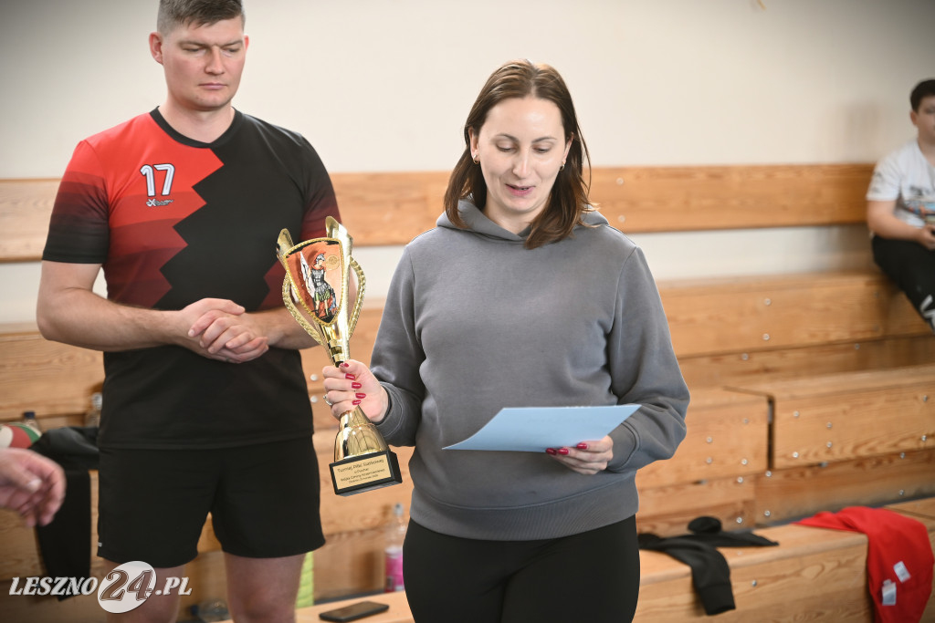 Strażacy grali w siatkówkę