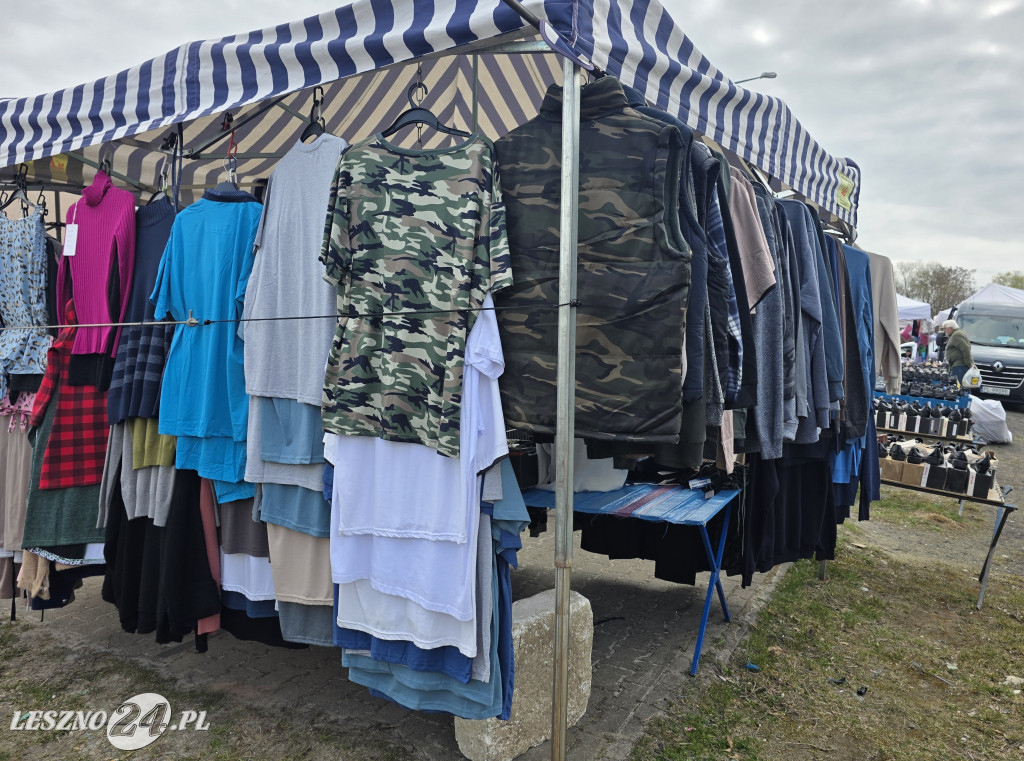 Targowisko Holenderska w Lesznie