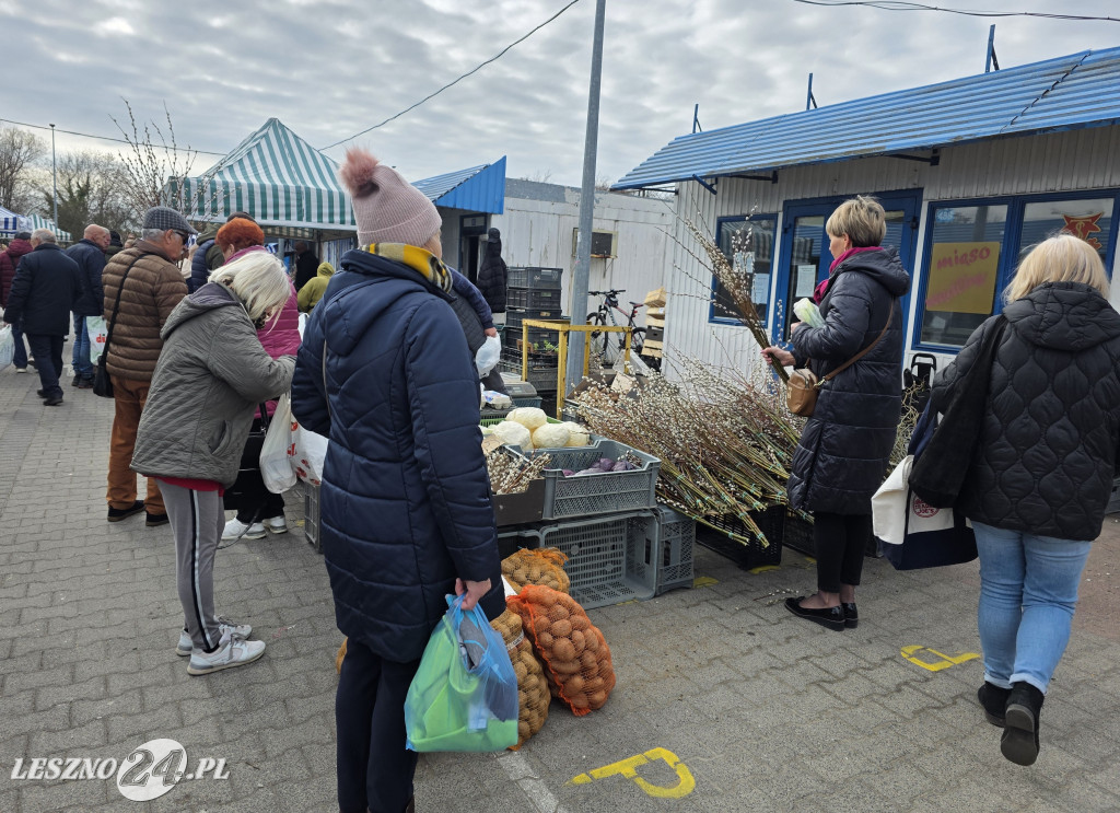 Targowisko Holenderska w Lesznie